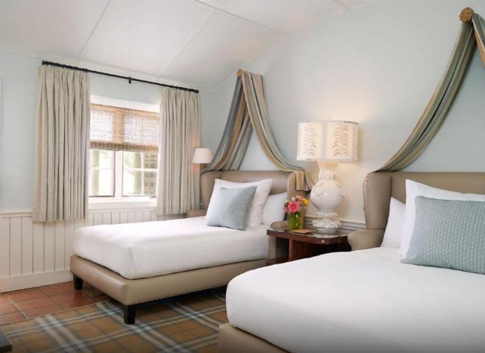 Unit with 2 Double Beds