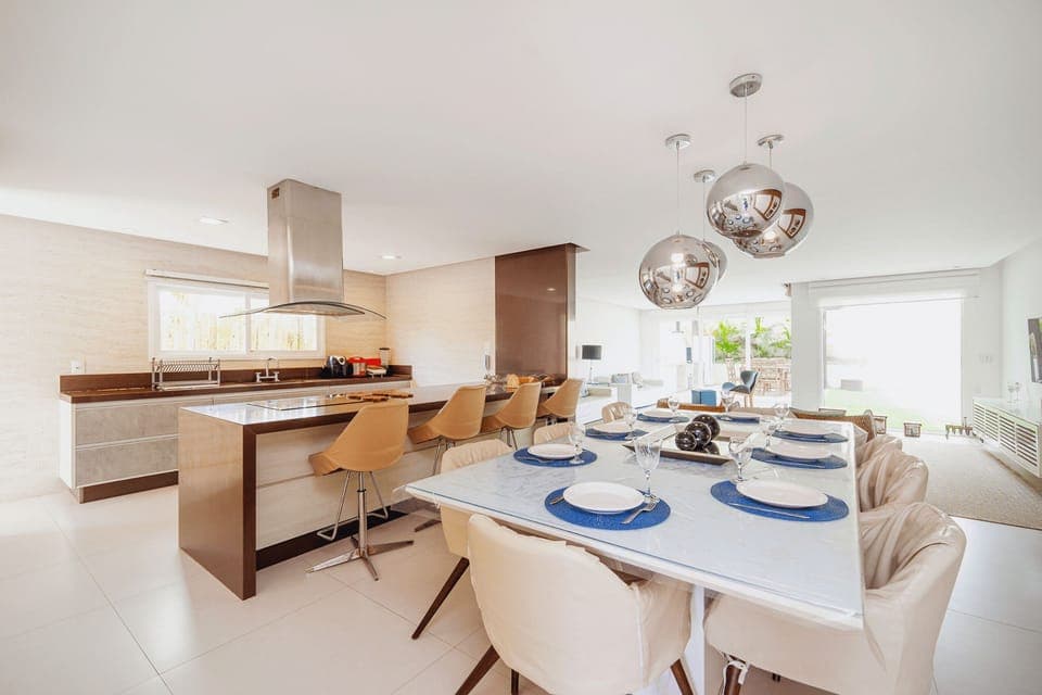 Kitchen or kitchenette,Dining area