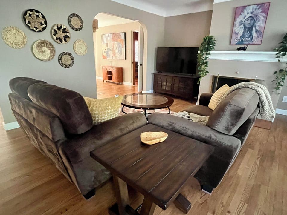 Entry / Formal Living Room