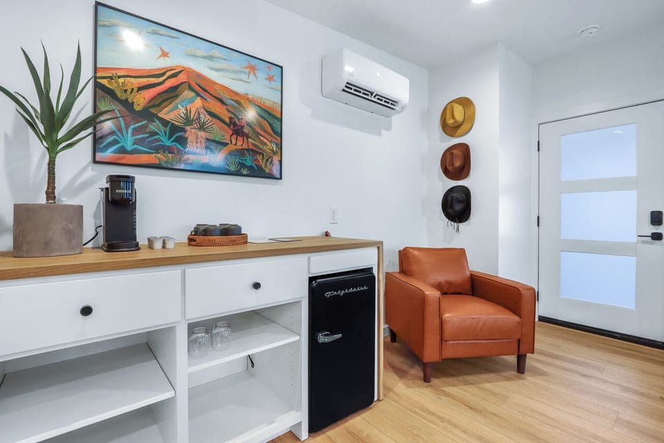 Kitchenette upon entry