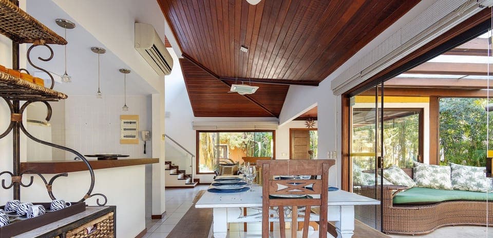 Lunch,Family,Dinner,Dining area