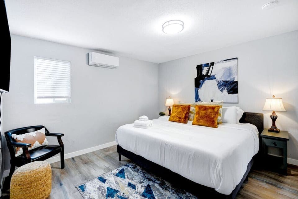 Wake up refreshed and ready for adventure, this king bed is your sanctuary away from home. Plan your perfect getaway today! #travelsgvcertified
