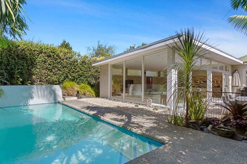 Sparkling pool - unheated