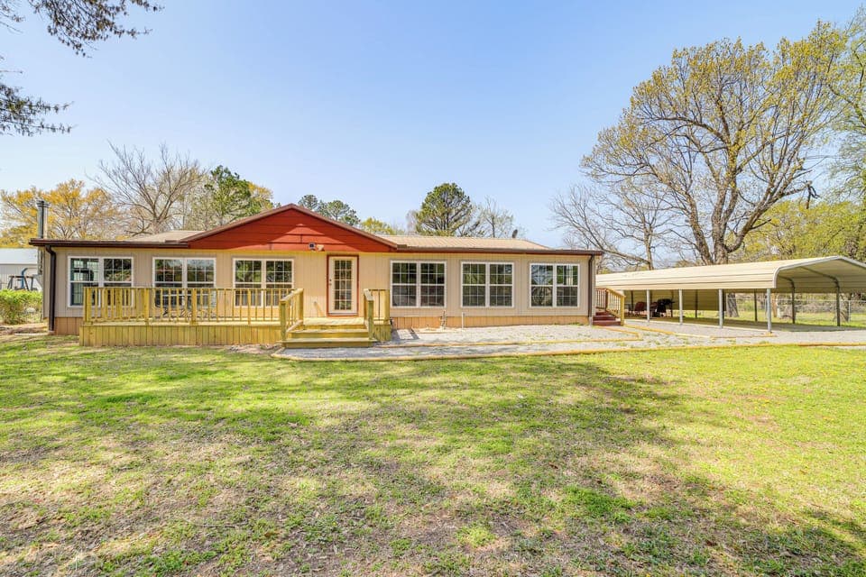 Eufaula Vacation Rental | 3BR | 2BA | 4 Steps to Enter | 1,500 Sq Ft