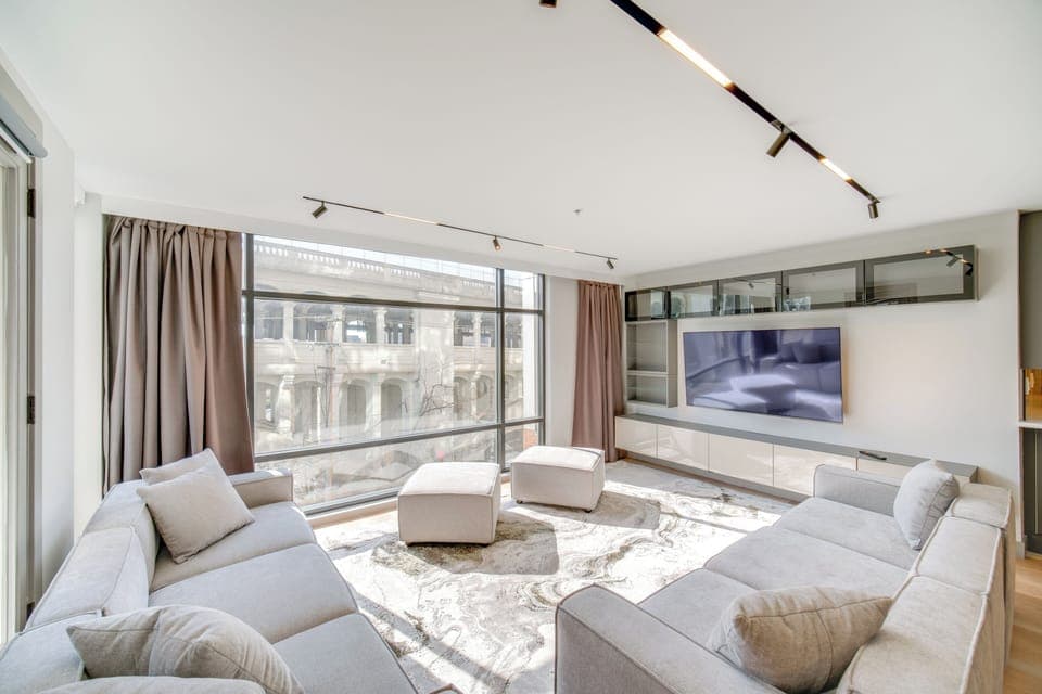 Cleveland Vacation Rental | 2BR | 2BA | Elevator Access | 1,219 Sq Ft