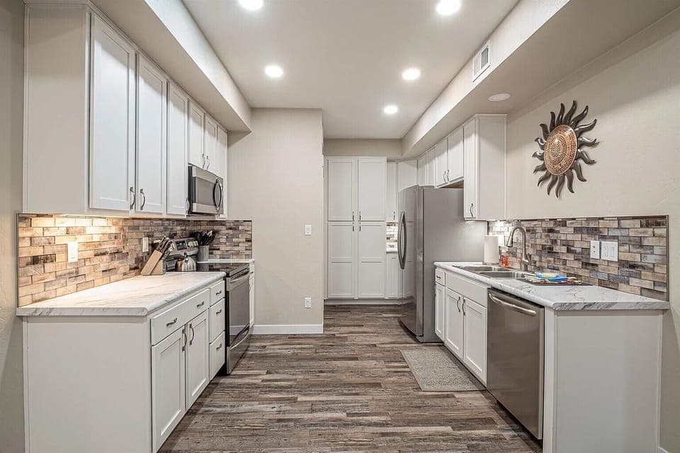 Cook your favorite meals in this fully equipped kitchen with new appliances!