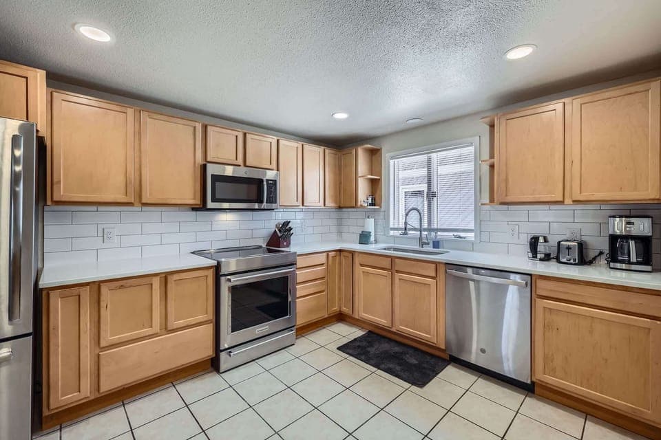 Prepare your favorite meals in the full kitchen 