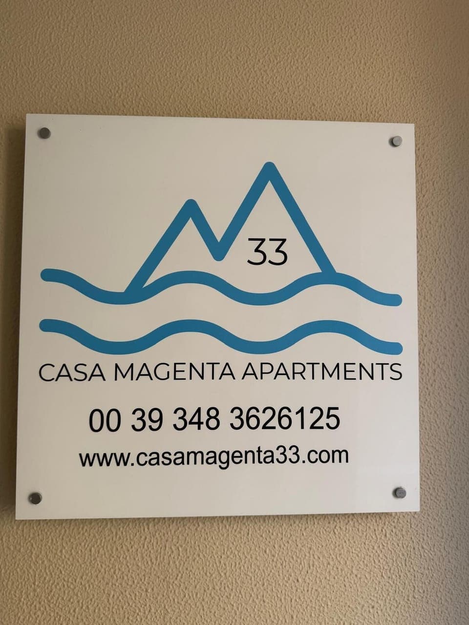 Casa Magenta Business