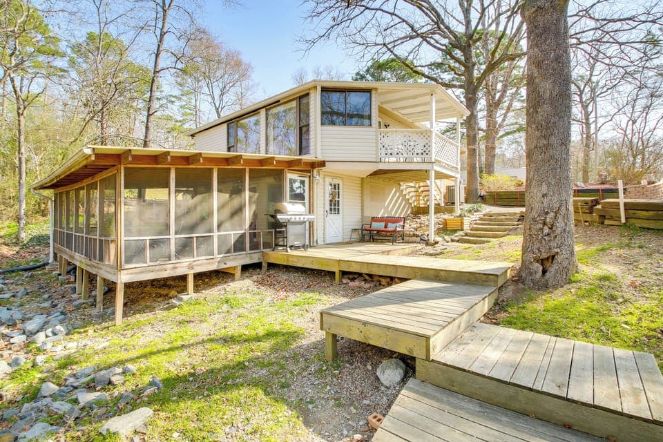 Hot Springs Vacation Rental | 3BR | 2BA | 2,050 Sq Ft | Stairs Required