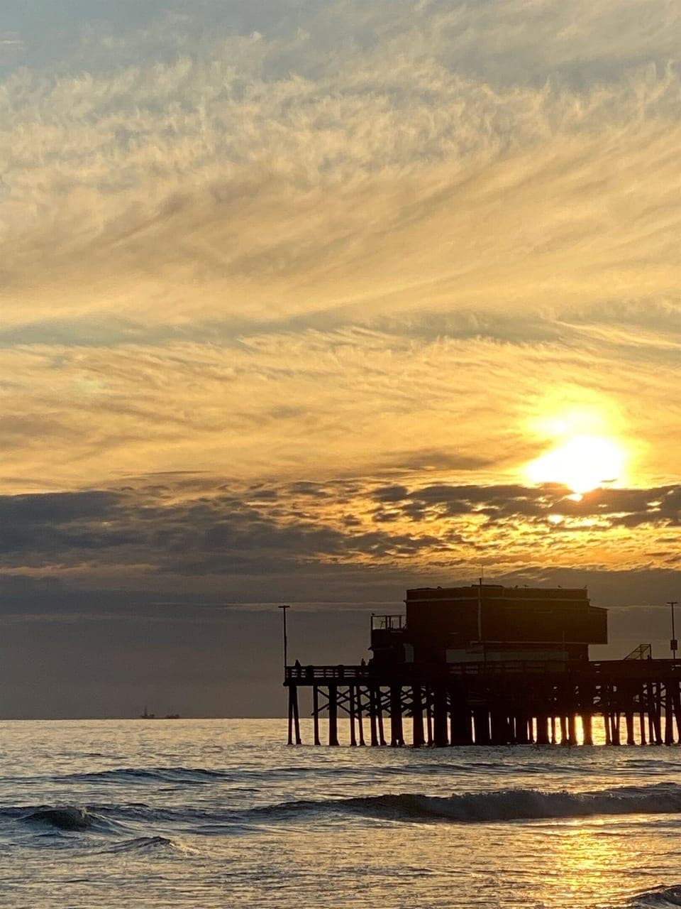 Golden Sunset at Newport Pier – 1 0 Min from Your Rental.