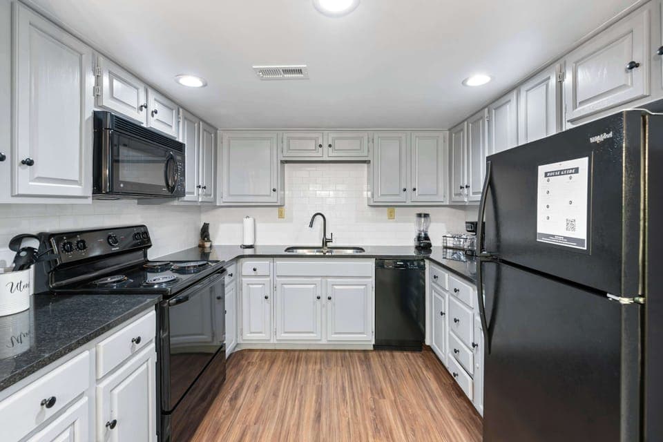 Fully equipped kitchen – cook up your favorite meals!
