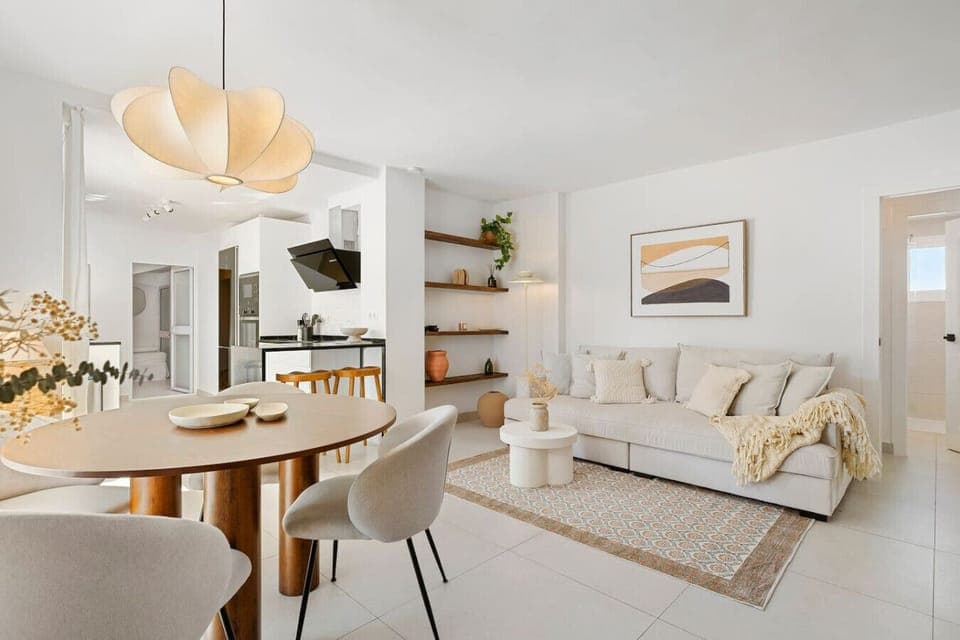 Open plan kitchen, dining and living room