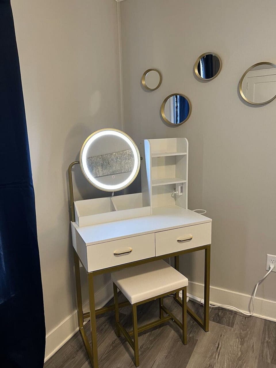 Bedroom 1 makeup vanity