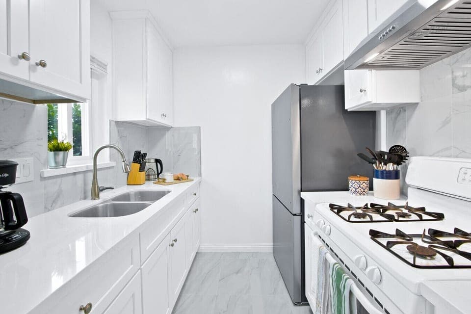 Fuel your SGV adventures with homemade breakfasts and late-night snacks made in a sparkling new kitchen. #TravelSGVCertified