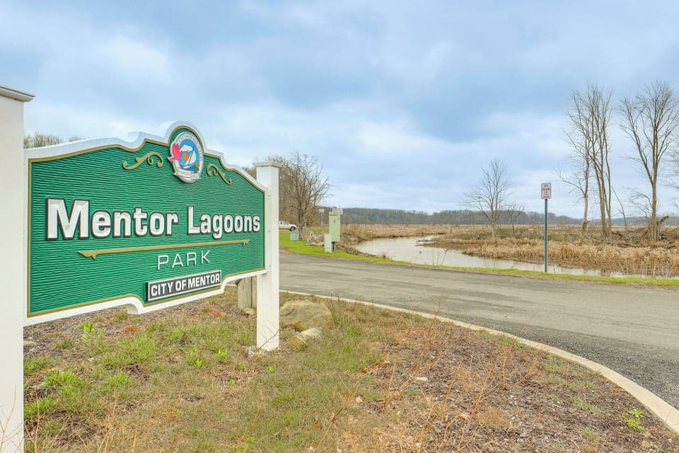 Walk to Mentor Lagoons