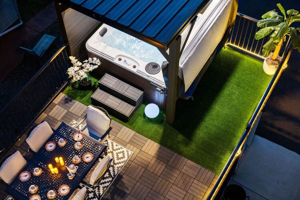 Private Spa Vibes – Your own cozy corner for soaking, sipping, or stargazing—no traffic, no noise, just calm.