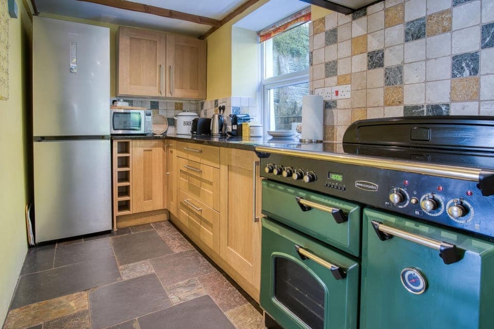 Rose Cottage - 3 Bedroom Cottage - Parkmill (6852)