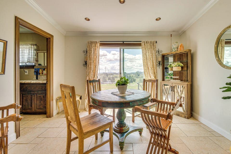 Dining Area | Dishware & Flatware