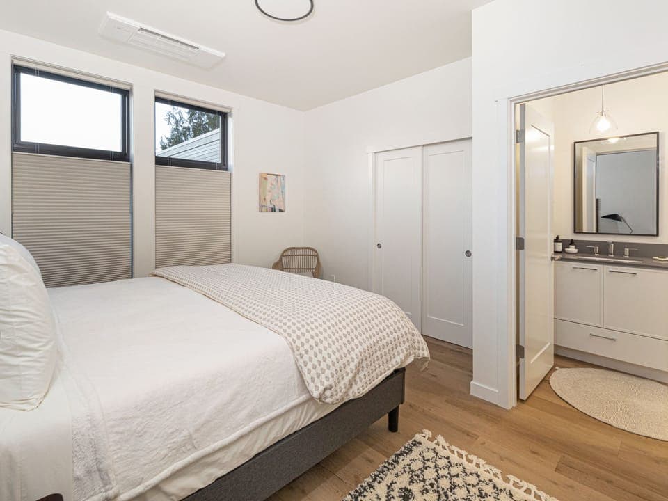 Bedroom #2: King bed and en suite bathroom