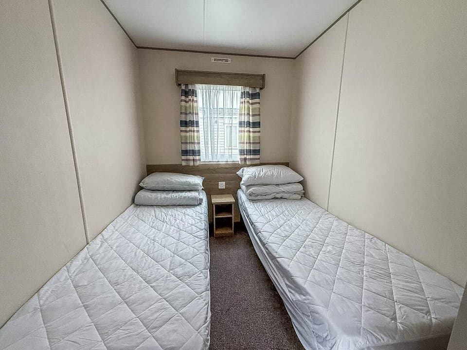 Book your UK holiday with 2cHolidays today and look forward to settling into a restful night’s sleep after a day packed with excitement and discovery.