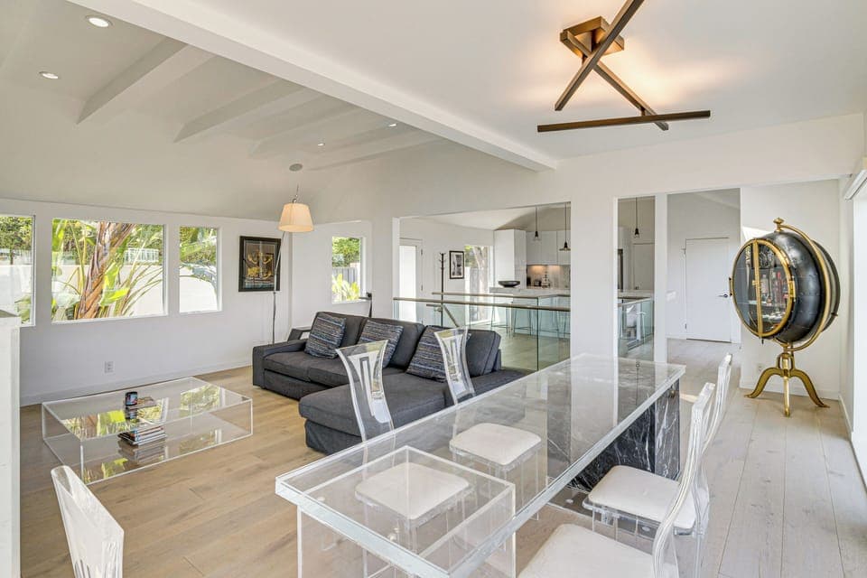 Dining Area | Main Level