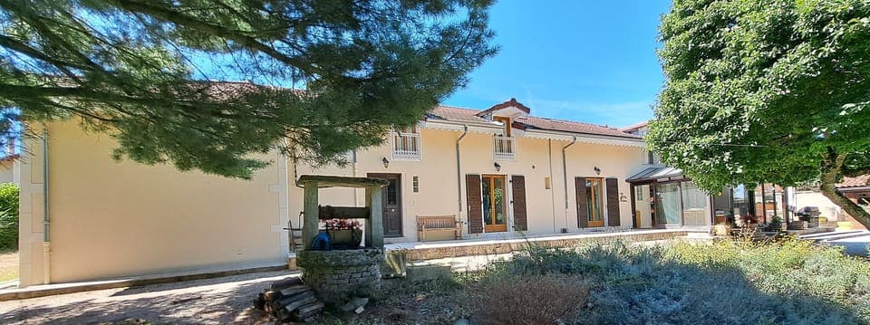 Les Dames, the front which faces the garden is very unique and charming