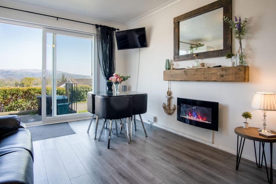 Bayview 32 - 2 Bedroom Chalet - Bayview Oxwich (6941)