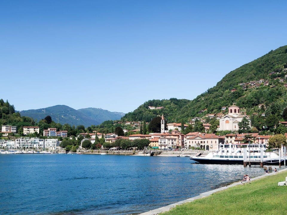 Mountainous Landforms, Water, Mountain, Body Of Water, Hill, Highland, Summer, Coastal And Oceanic Landforms, Hill Station, Boat