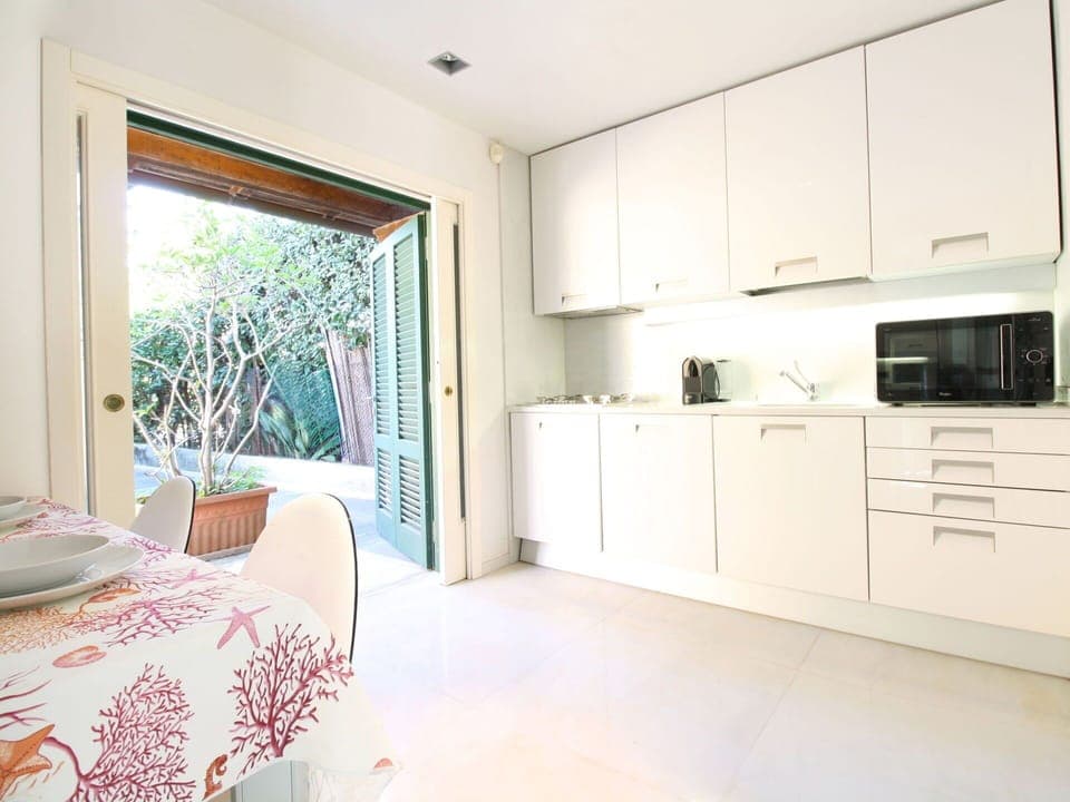 Flooring, Wood, Interior Design, Floor, Furniture, Kitchen, Home, Countertop, Ceiling, Room