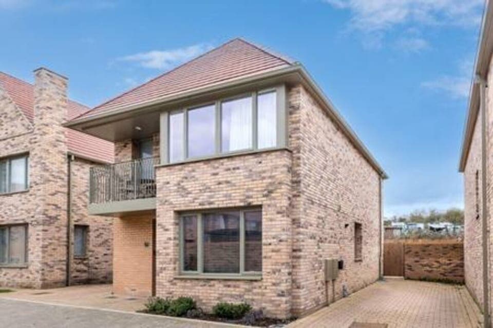 Exterior with parking