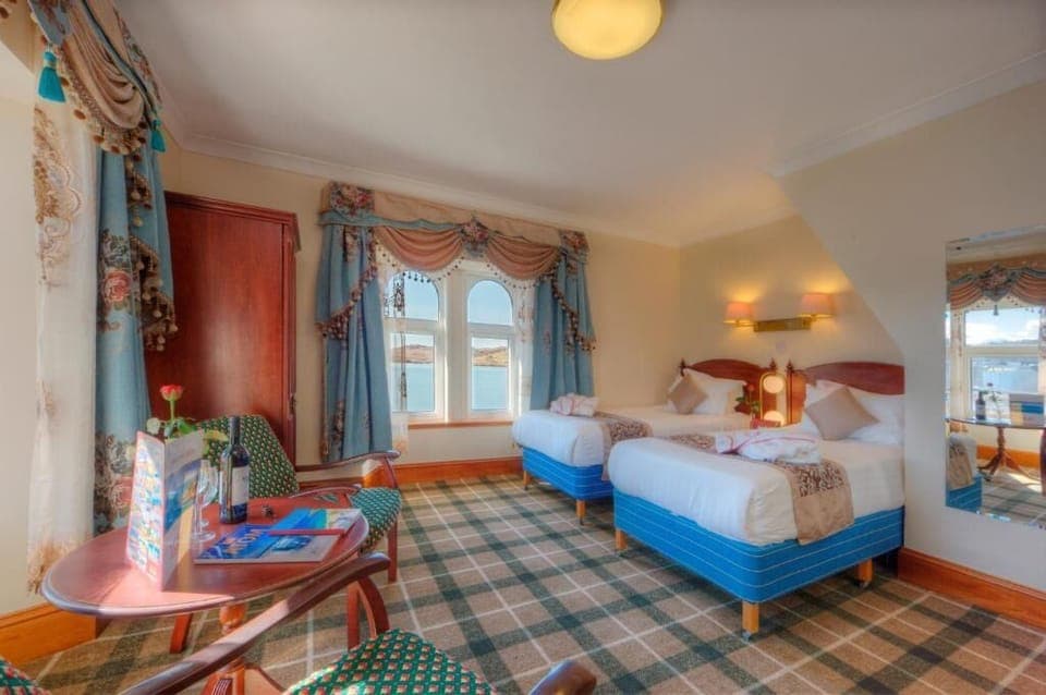 2 Twin beds with sea view