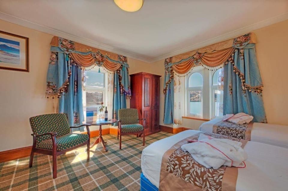 2 Twin beds with sea view