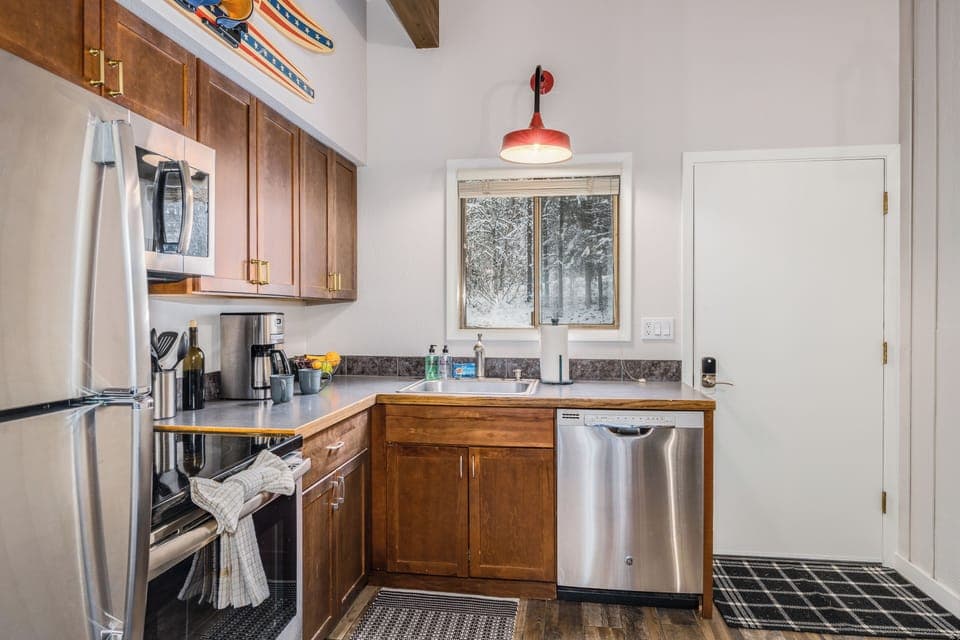 Kitchen side view | Main Level
