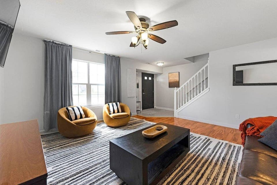 Bright and welcoming living room