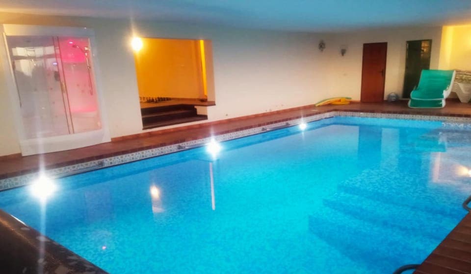 Holiday Home Swimming Pool