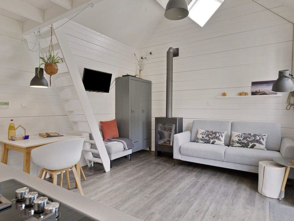 Flooring, Interior Design, Wood, Furniture, Floor, Ceiling, Room, Wood Flooring, Living Room, Home