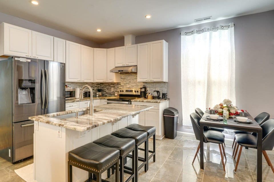 Full Kitchen