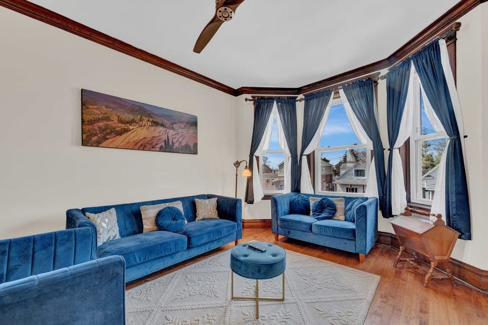 Architecture, Building, Furniture, Indoors, Living Room