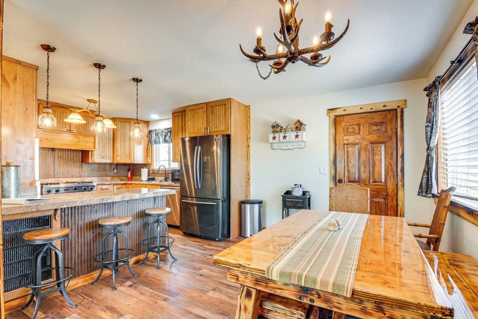 Dining & Kitchen Area | 2-Story Home | Free WiFi