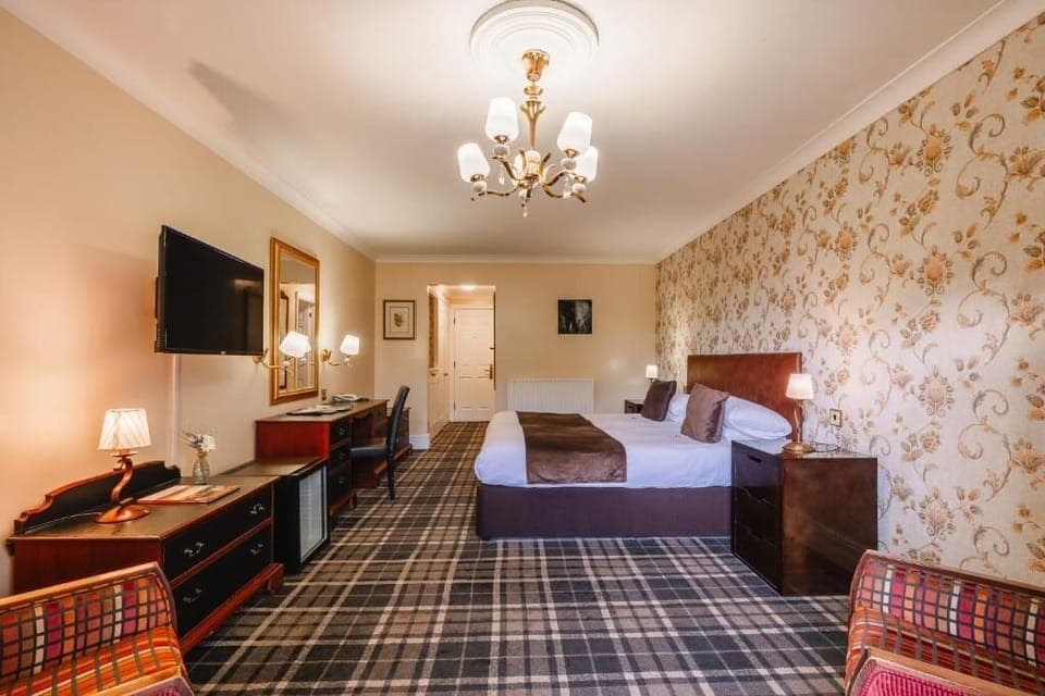 Suite with 1 King bed