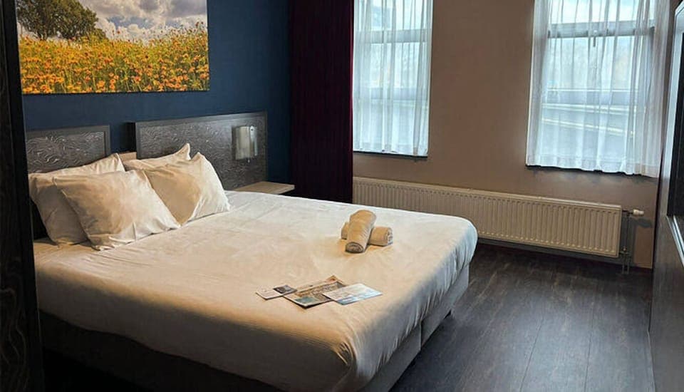 Unit with Double size bed