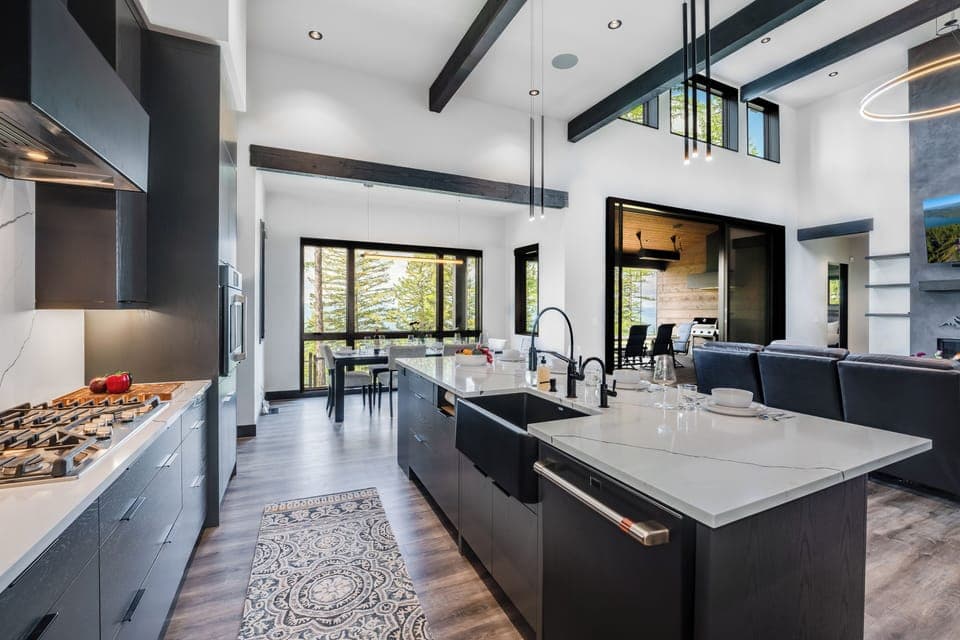 Fully Equipped Gourmet Kitchen | Main Level