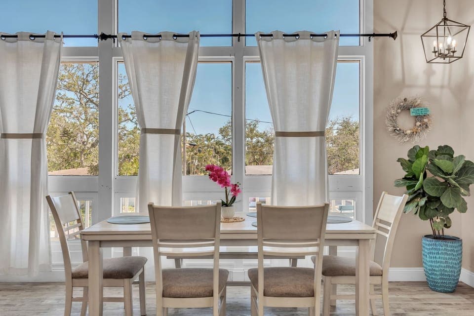 Dining Set for 6