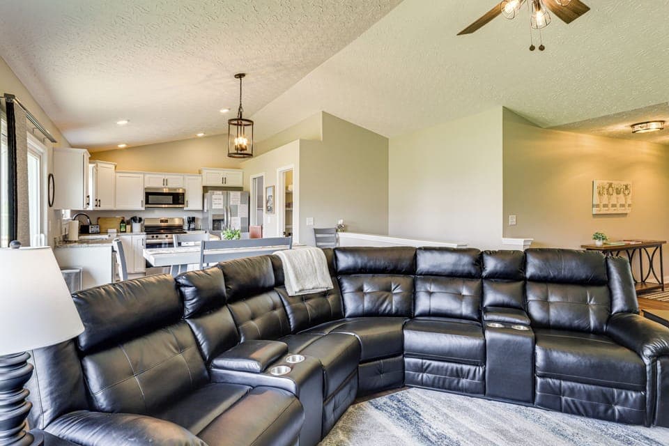 Living Room | Central A/C | Free WiFi | Main Level