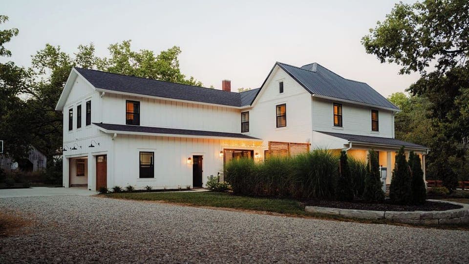 Welcome to Old House on the River. 