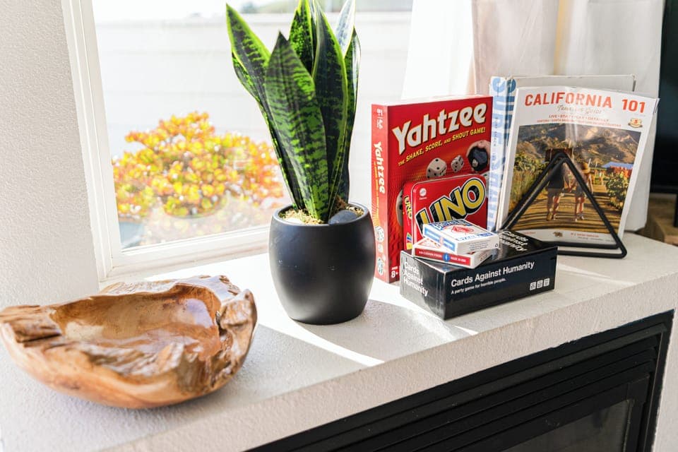 Ready for a games night? (Cayucan Bungalow 331)