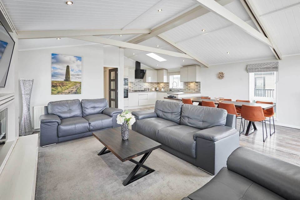 The Riverside Lodge, Great Ayton - Host & Stay