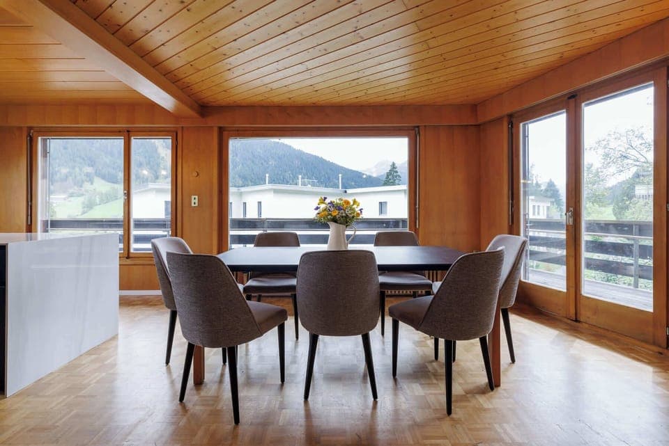 Elegant Dining table with mountain views