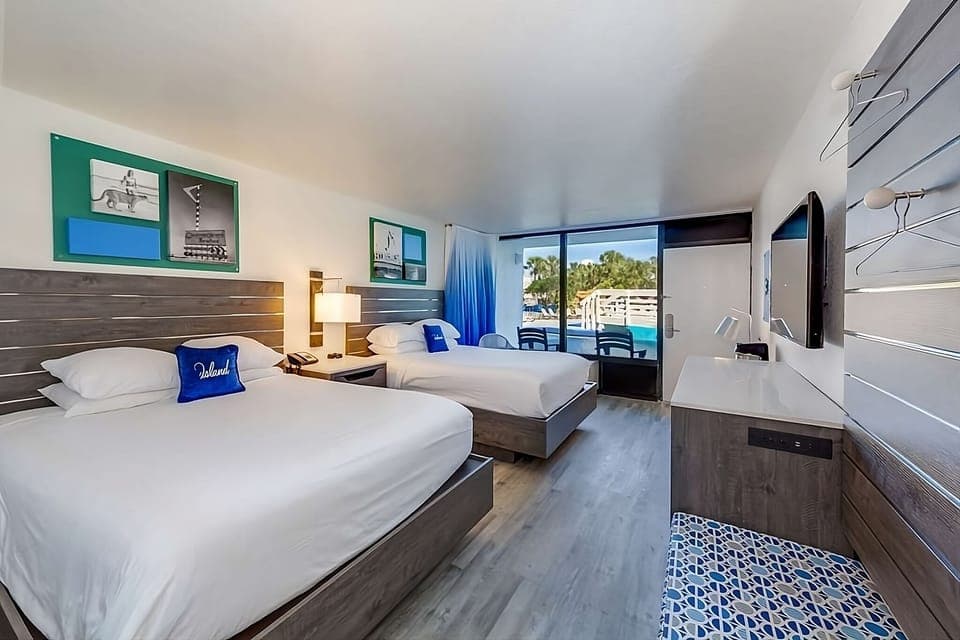 Unit with 2 Queen beds. Exact unit will be assigned upon arrival. Views, colors, and decor may vary.