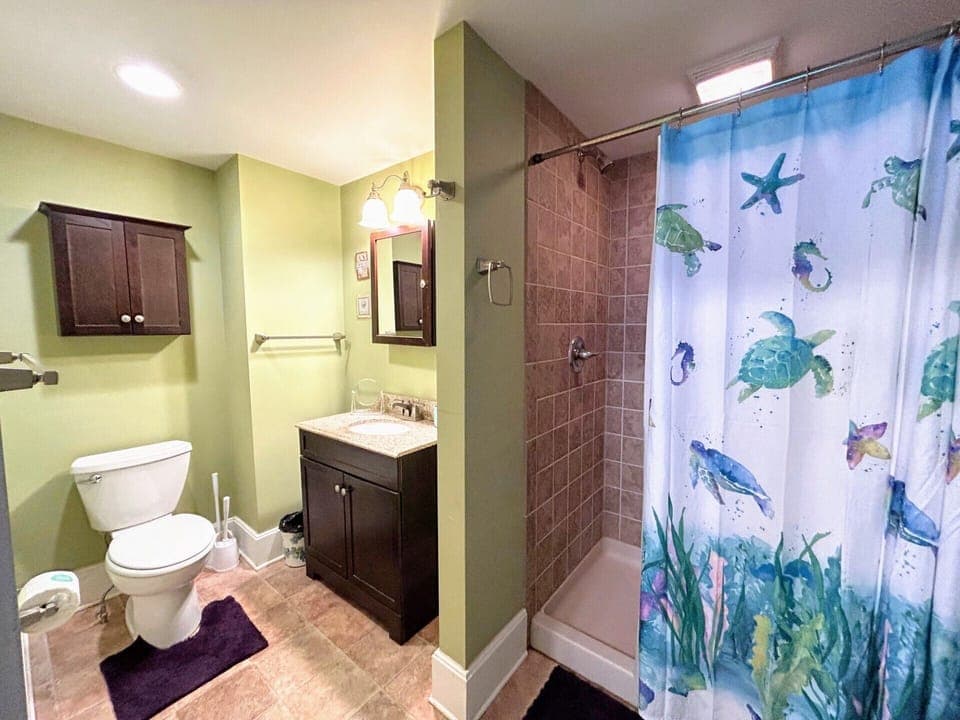 Full Bathroom